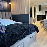 Apartment Beauty &